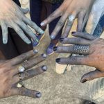 The stains from the indigo dyeing were left on our hands during the dyeing workshop.